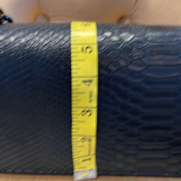 Beautiful NWT Browns shoulder and crossbody bag with Multi-Colored Fabric Flower - Picture 15 of 17